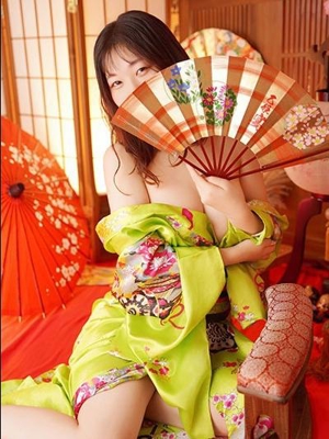 乙姫宴彩珠(あず)