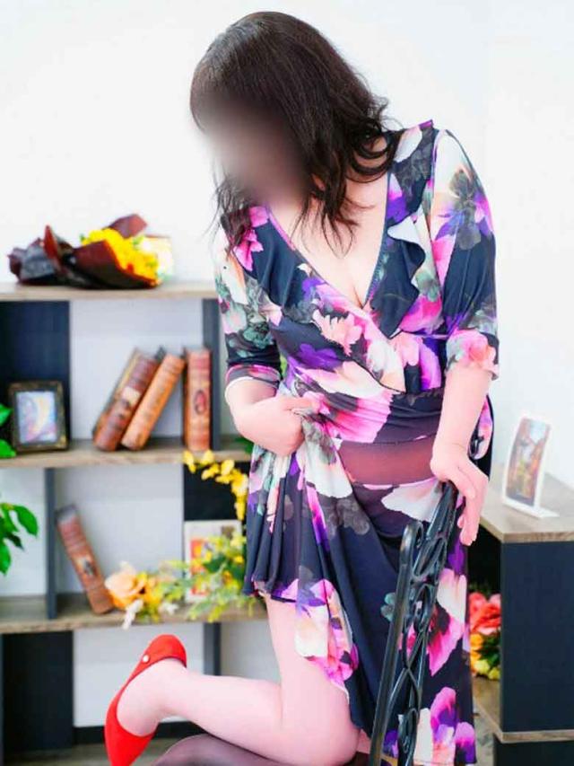 芹沢かなプロフィール写真