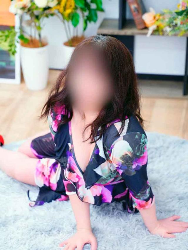 芹沢かなプロフィール写真