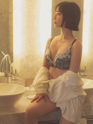 山野しのぶプロフィール写真