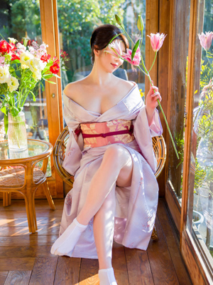 紫あやめプロフィール写真