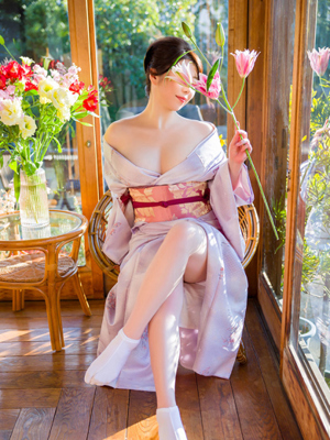 紫あやめプロフィール写真