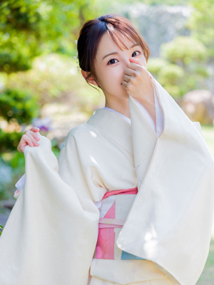 シャトーペトラ　郁美