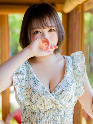 片桐かなでプロフィール写真