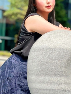 新倉あおいプロフィール写真