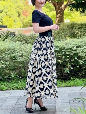 綾瀬まりなプロフィール写真