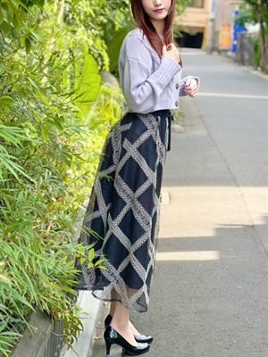 夏目せりなプロフィール写真