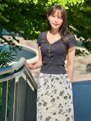 岸本すずプロフィール写真