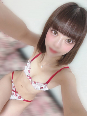 初瀬りりプロフィール写真