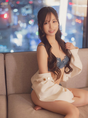 白桃えれなプロフィール写真