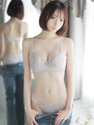 榎本あおいプロフィール写真