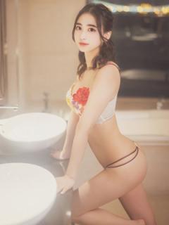 ウルトラプラチナム(新宿区ホテヘル) 財前あきら